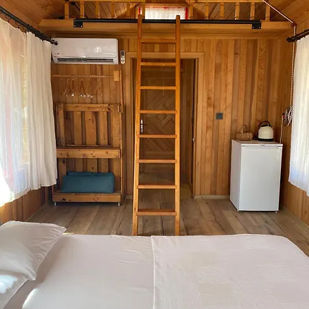 Hotel Geko Akbuk *